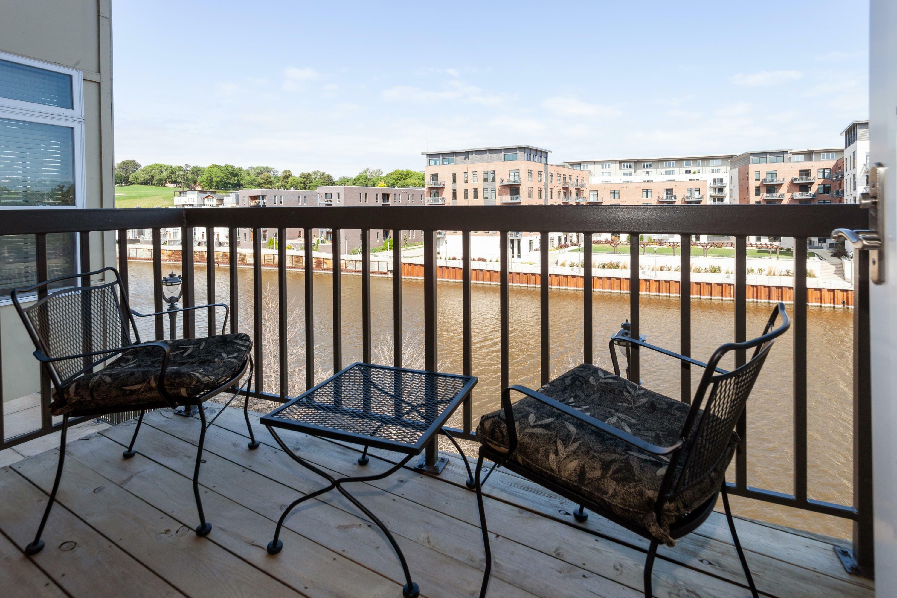 Property Photo: 1925 N Water St 204 WI 53202