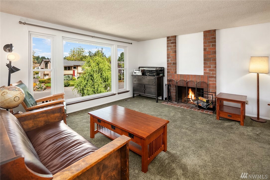 Property Photo: 4207 SW 325th St WA 98023