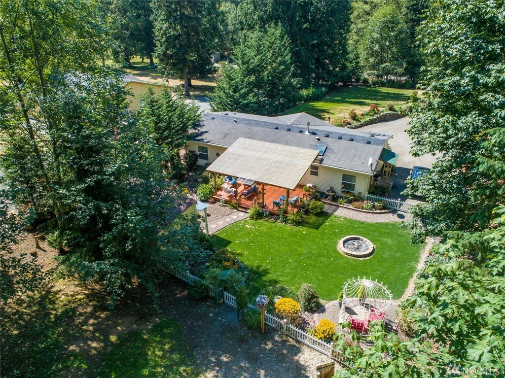 Property Photo:  18711 N High Rock Rd  WA 98272 