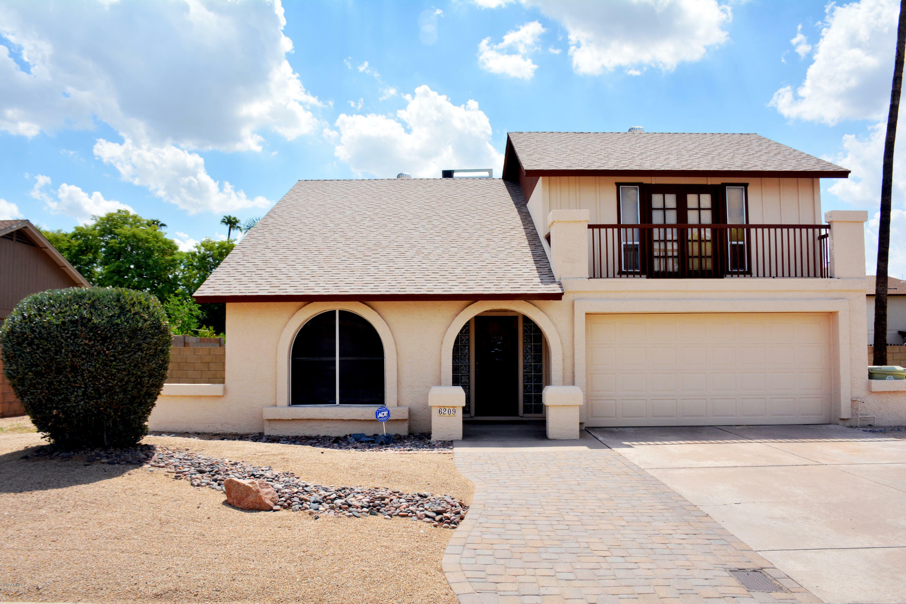 Property Photo: 6209 W Desert Hills Drive AZ 85304