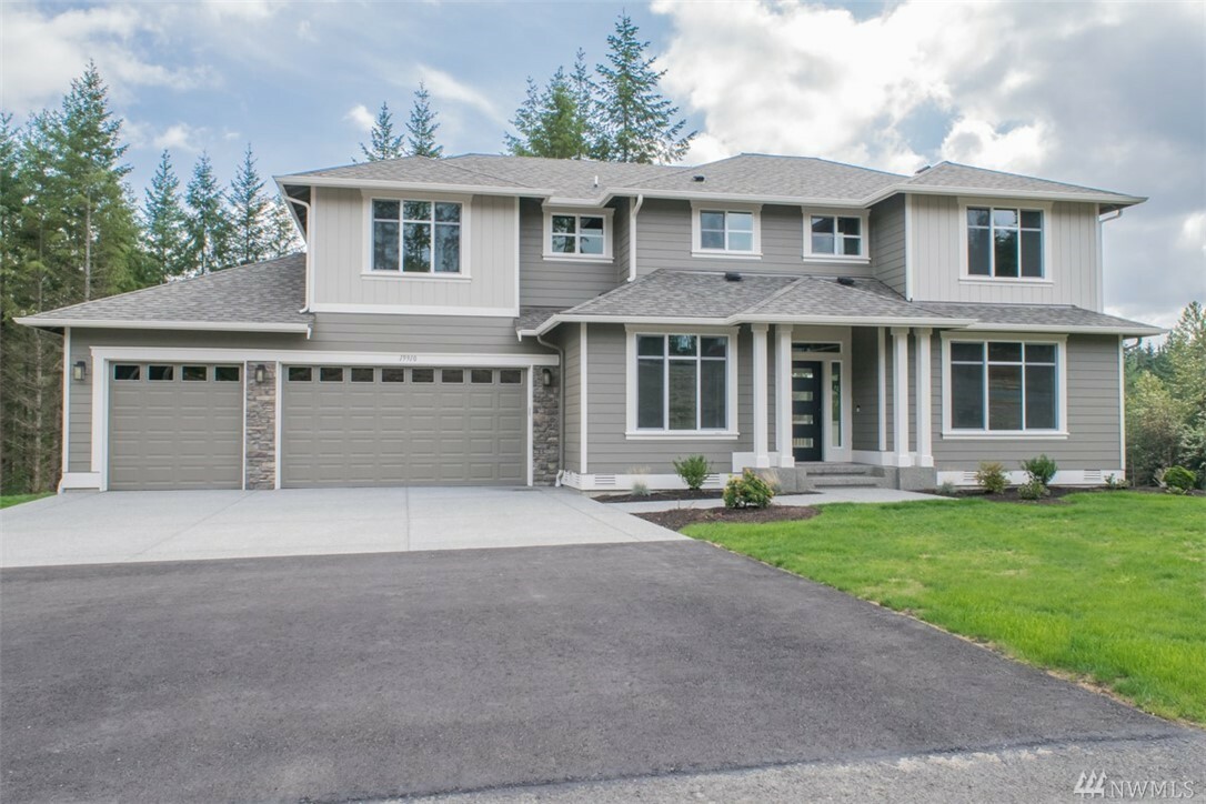 Property Photo: 7711 199th Ave SE 11 WA 98290