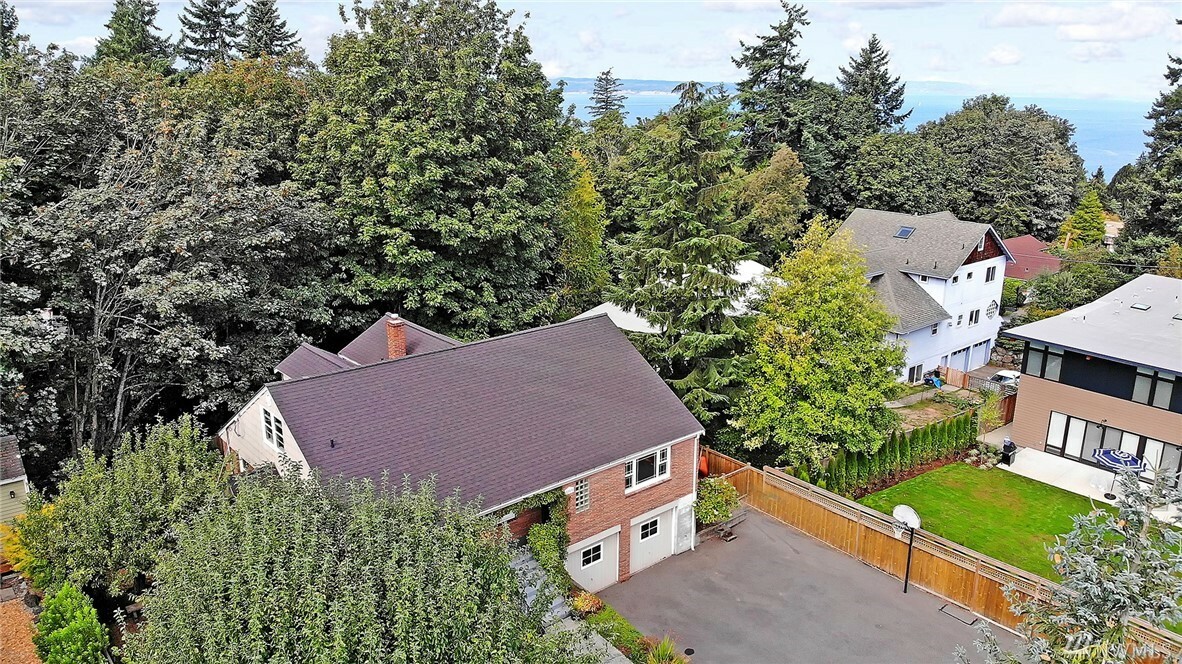 Property Photo:  9013 Forest Hill Place NW  WA 98117 