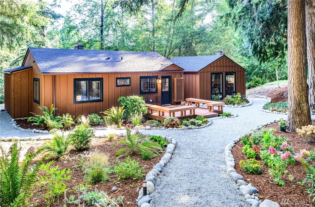 Property Photo: 10703 SW 134th Place WA 98070