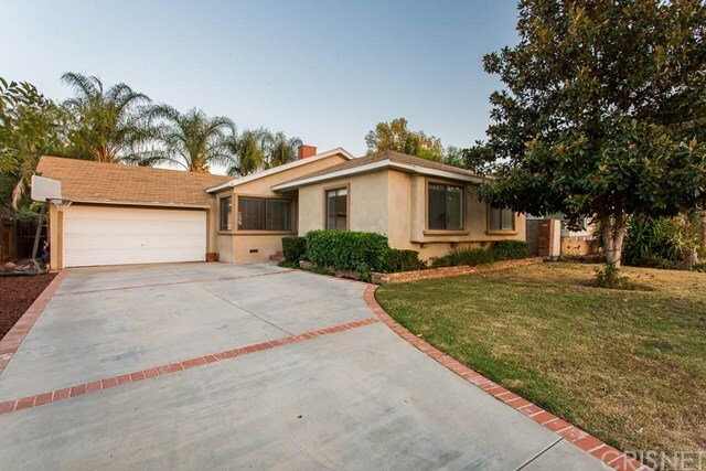 Property Photo:  6616 Farralone Avenue  CA 91303 