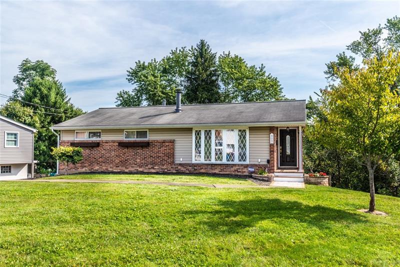 Property Photo:  409 Presque Isle Drive  PA 15239 