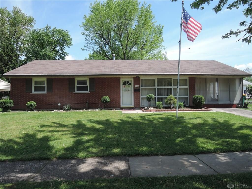Property Photo: 2916 Blackhawk Road OH 45420
