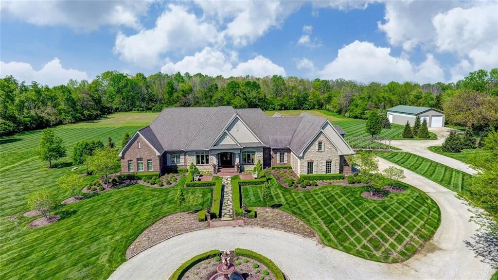 Property Photo:  2211 Nutt Road  OH 45458 