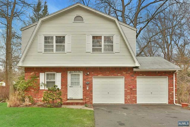 Property Photo:  784 Oradell Avenue  NJ 07649 