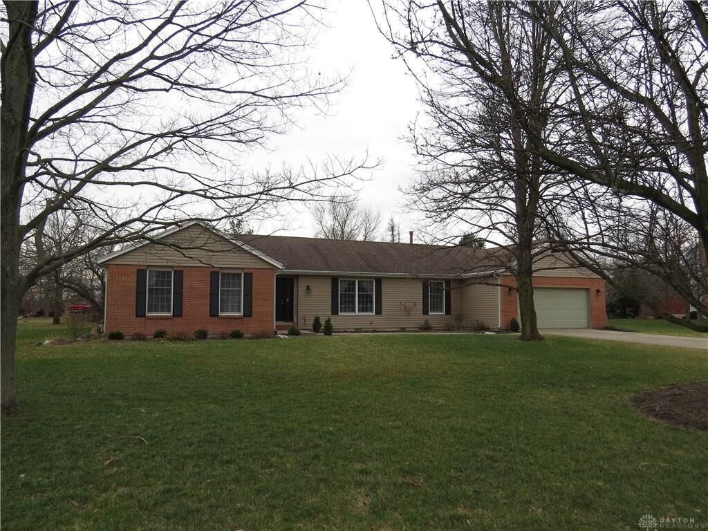 Property Photo: 1933 Fox Run OH 45373