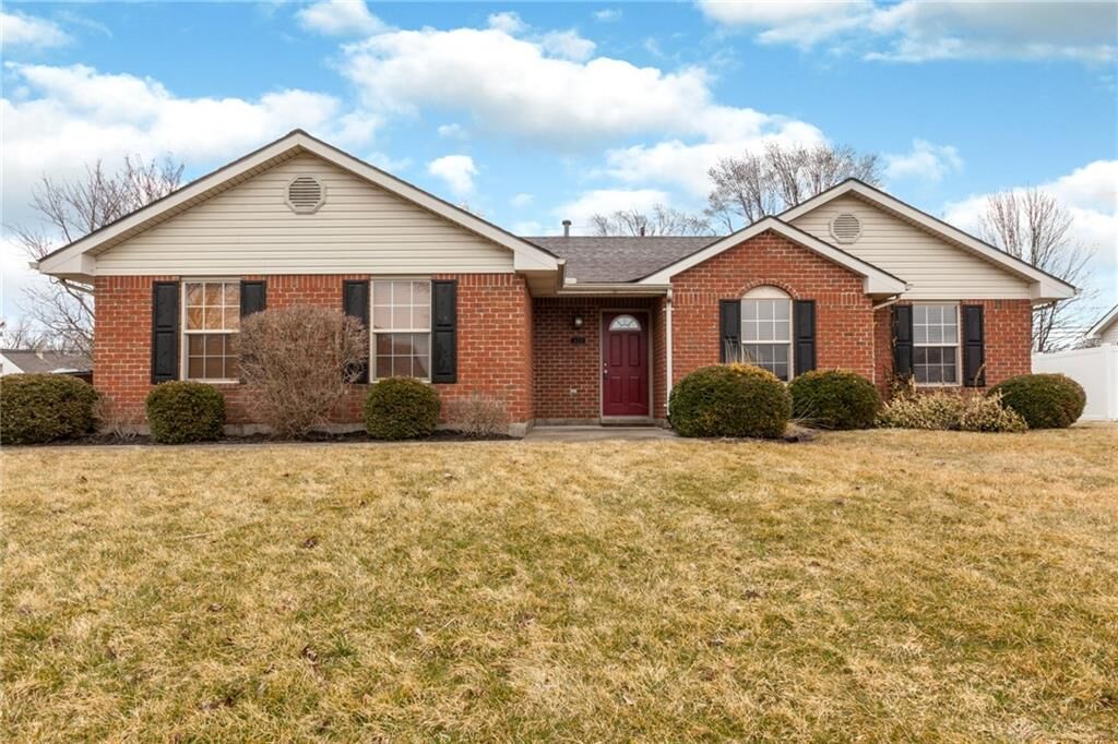 Property Photo: 422 Applegate Road OH 45322