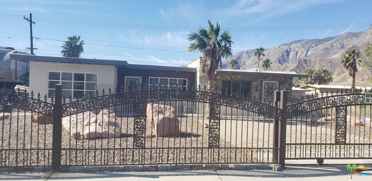 Property Photo:  505 W Tramview Road  CA 92262 