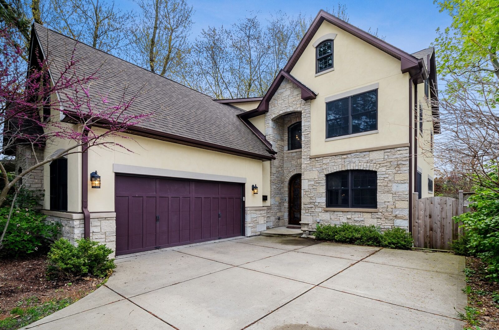 Property Photo:  996 Park Avenue West  IL 60035 