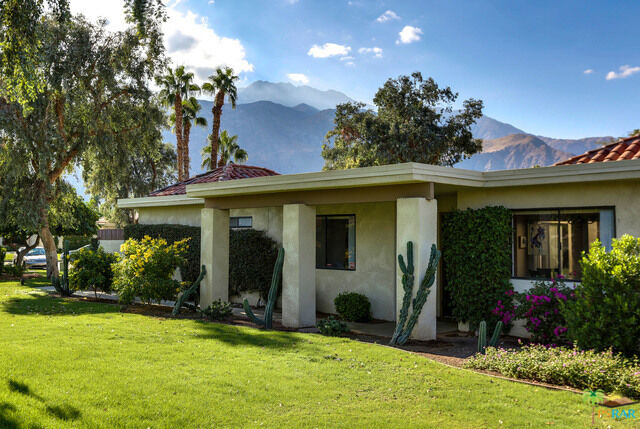 Property Photo:  660 N Vallarta Circle  CA 92262 