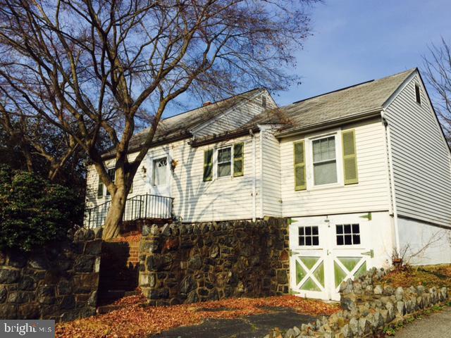 Property Photo:  19 Boxwood Road  DE 19804 