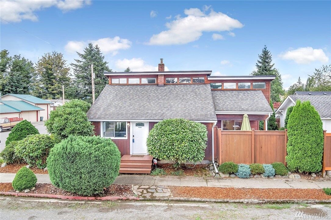 Property Photo:  517  Alder Avenue  WA 98294 