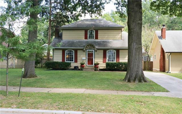 Property Photo:  7423 Belleview Avenue  MO 64114 