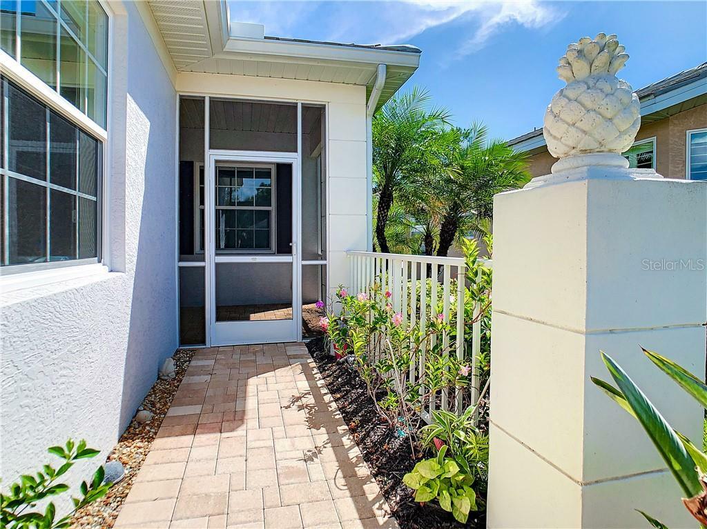 Property Photo: 1861 Lancashire Drive FL 34293