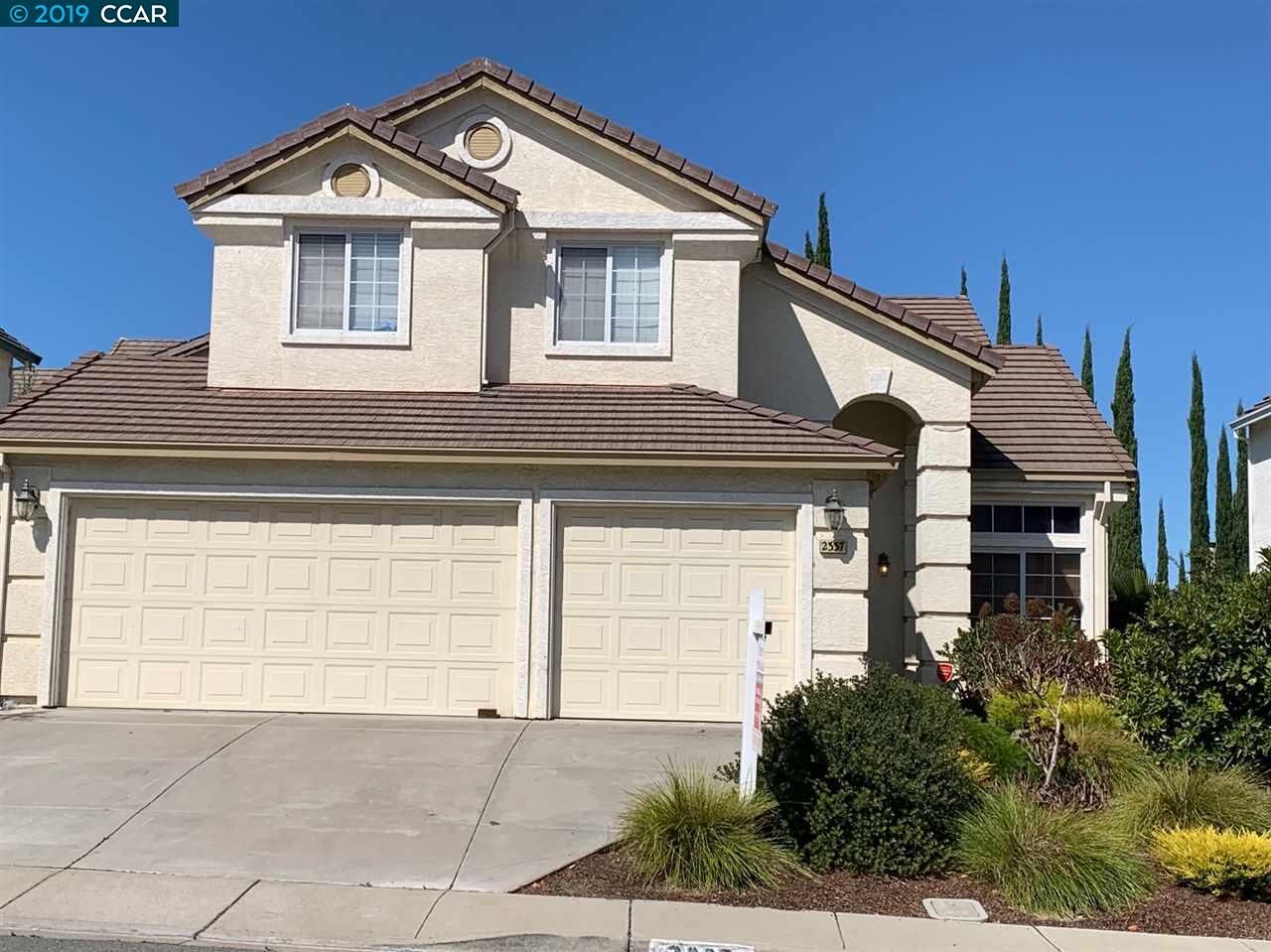 Property Photo: 2337 Woodhill Dr CA 94565