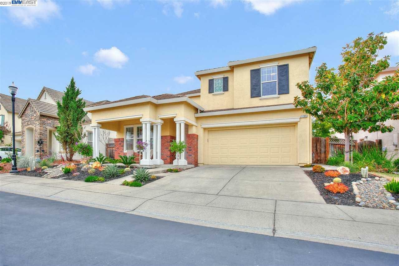 Property Photo: 1295 Kestrel Court CA 94521