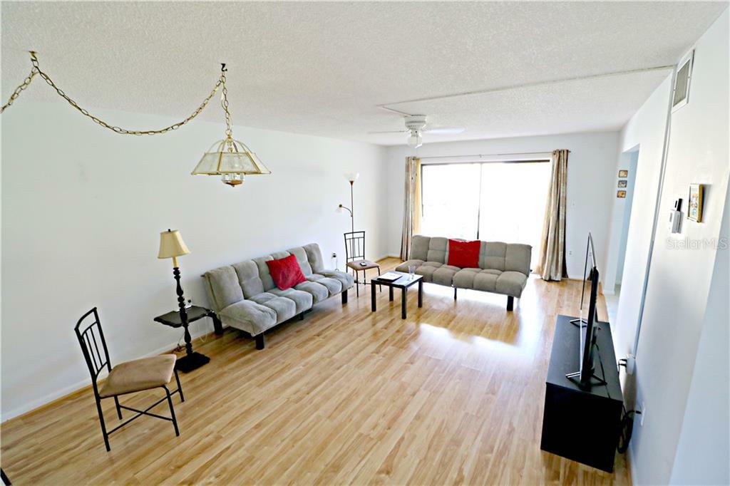 Property Photo:  130 E Johnson Avenue 107  FL 33853 