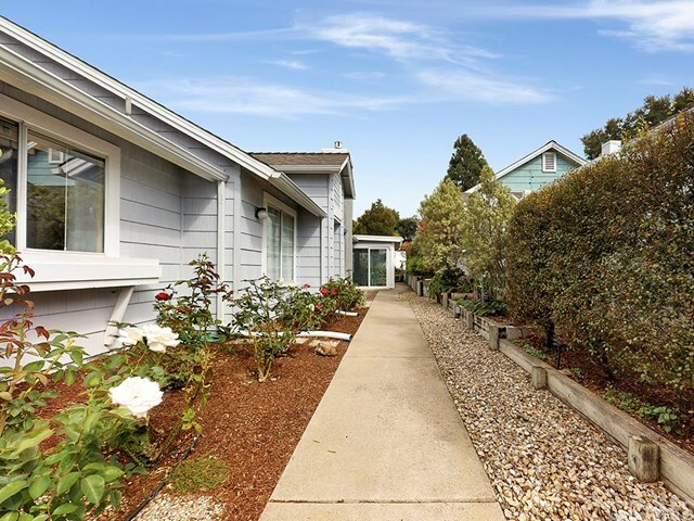 Property Photo:  1080 Bluebell Way 68  CA 93401 