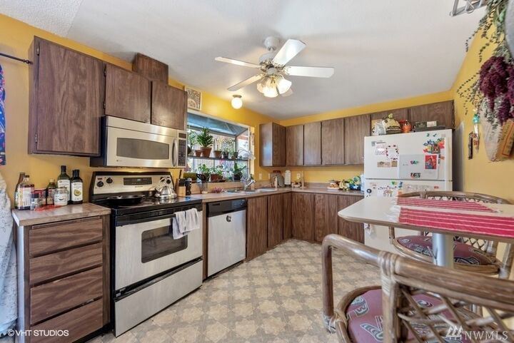 Property Photo: 920 22nd Avenue WA 98122