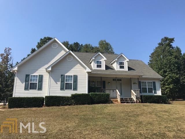 Property Photo:  221 Autumn Ridge Dr  GA 30224 