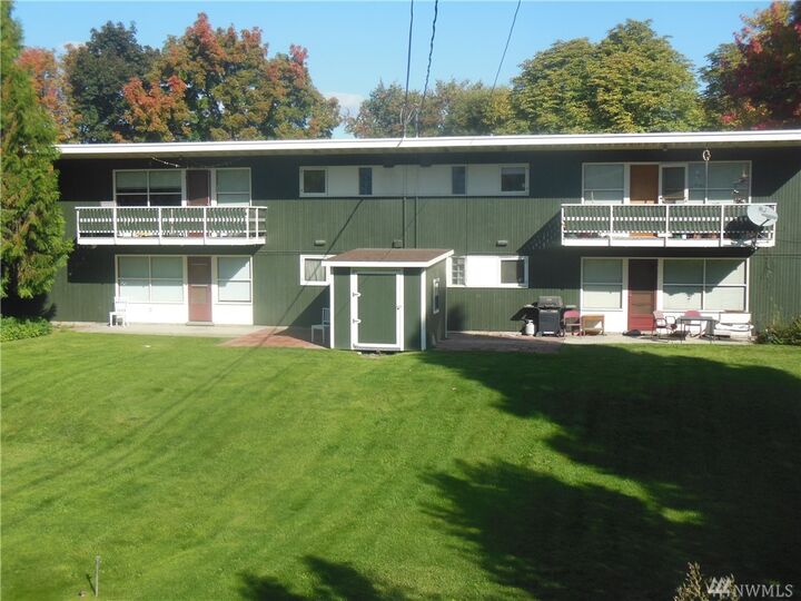 Property Photo:  712 E 4th  WA 98926 