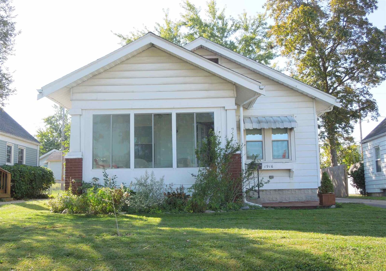 Property Photo: 1916 Vance Avenue IN 46805