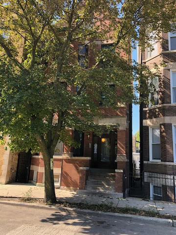 Property Photo:  2132 North Oakley Avenue 2  IL 60647 