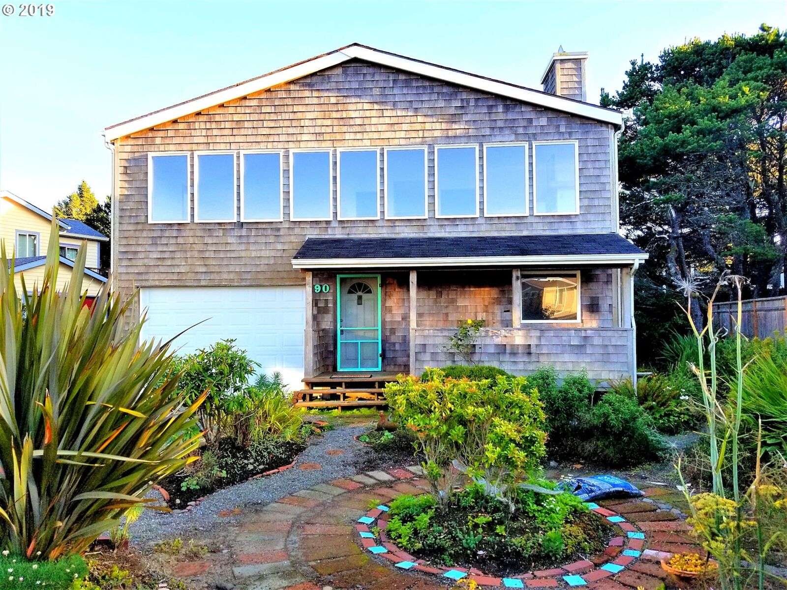 Property Photo:  90 Beach Dr  OR 97130 