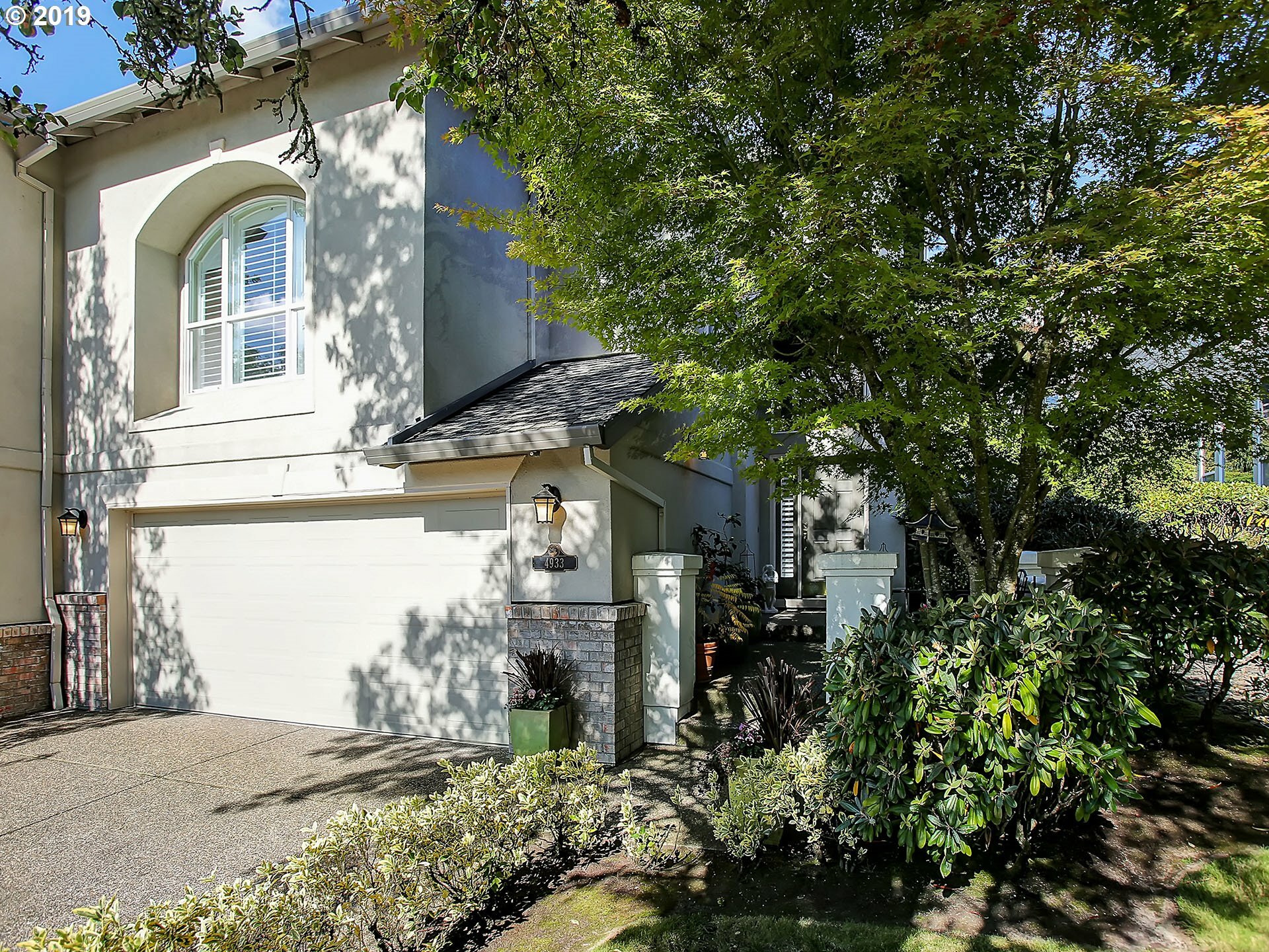 Property Photo:  4933 Mulholland Dr  OR 97035 