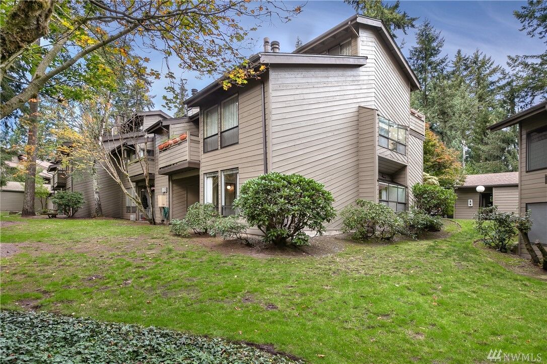 Property Photo: 19115 Ballinger Way NE 101 WA 98155