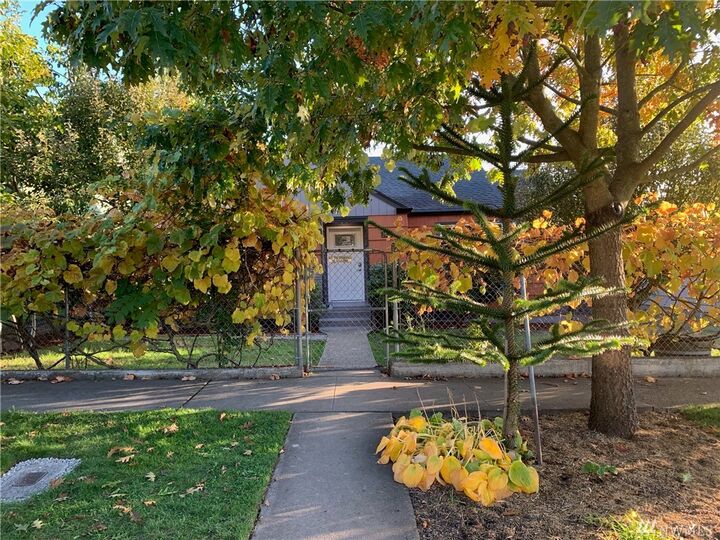 Property Photo:  2620 S 14th Street  WA 98405 