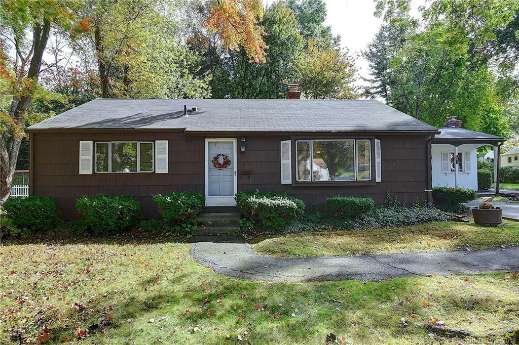 Property Photo: 11 Concord Circle CT 06109