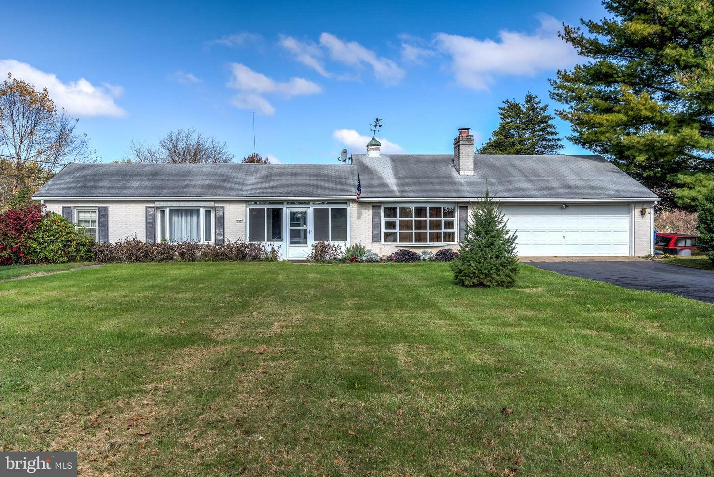 Property Photo:  950 W Trindle Road  PA 17055 