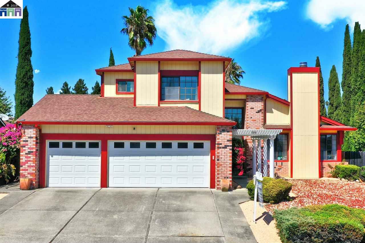 Property Photo:  994 Linden Ave  CA 94533 