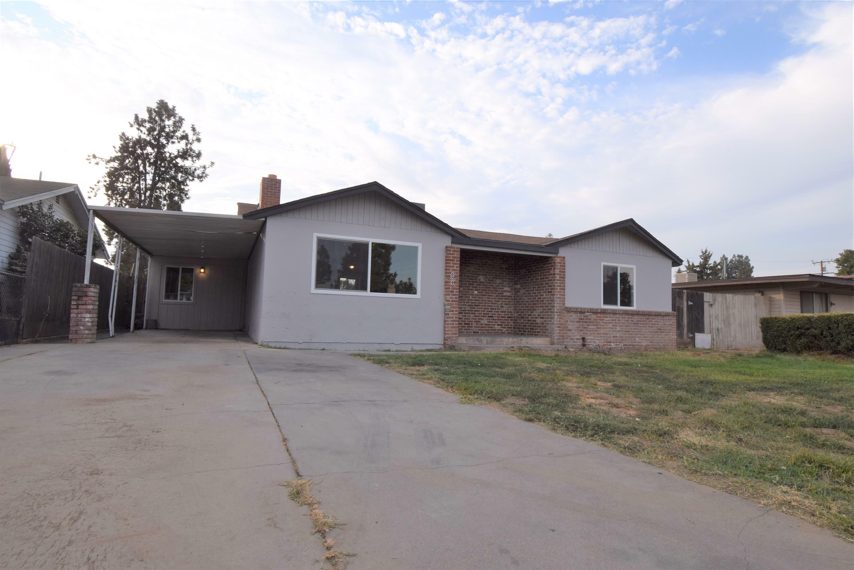 Property Photo:  609 N Camelia Ave. Avenue  CA 93223 