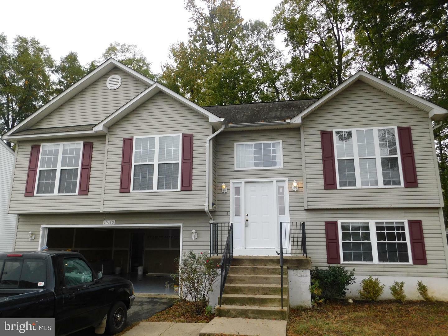 Property Photo:  10110 Heriot Row Court  VA 22408 