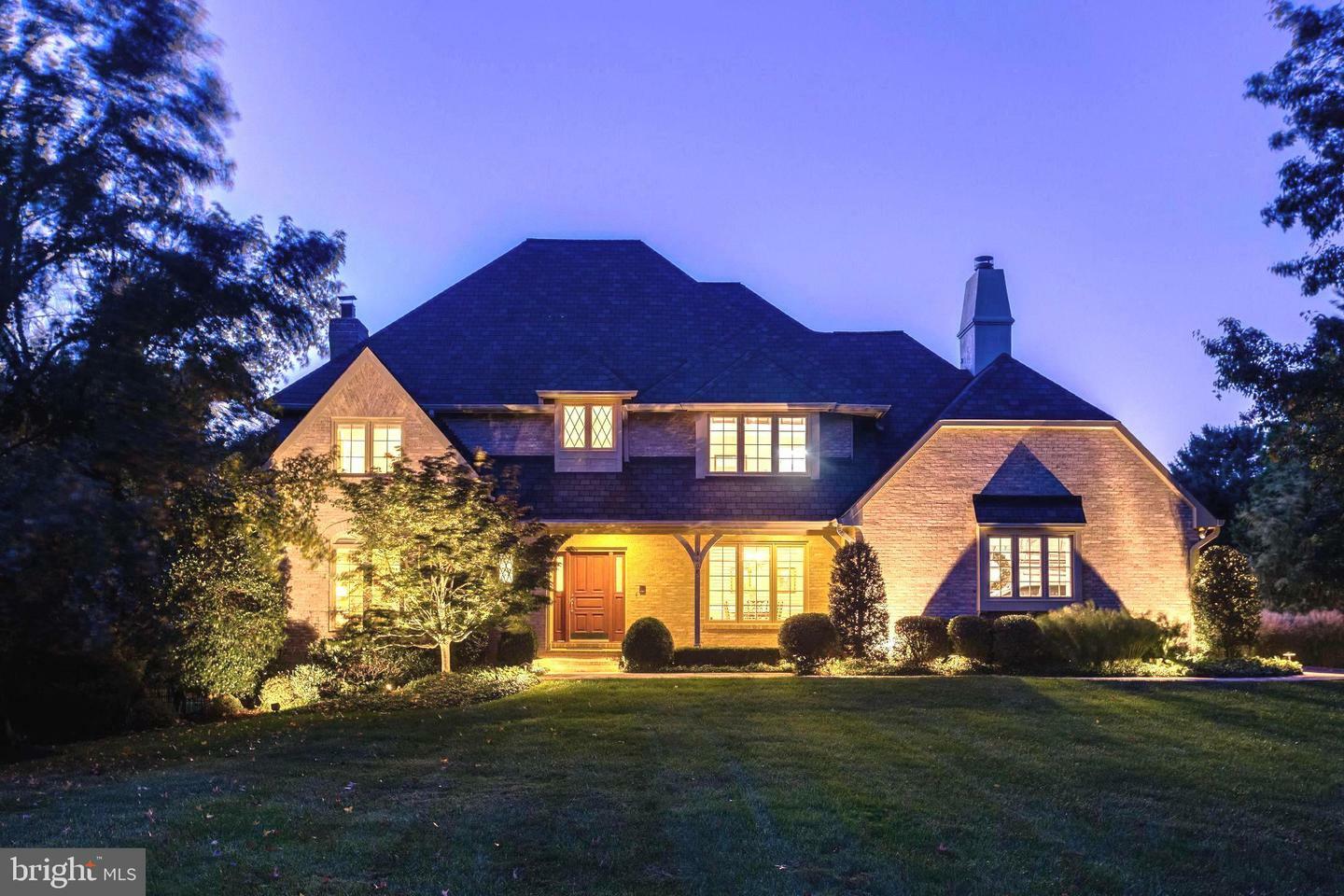 Property Photo: 3108 Windsong Drive VA 22124