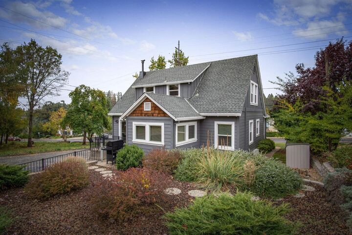 675 South Auburn  Grass Valley CA 95945 photo