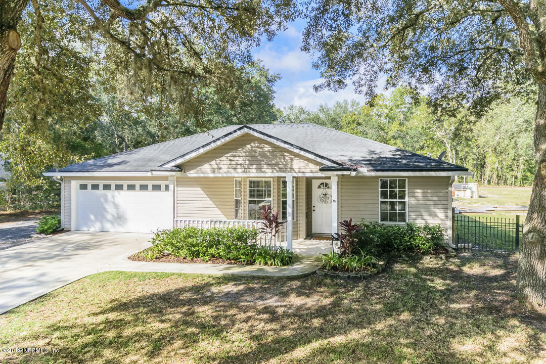 Property Photo:  301 Foxtail Avenue  FL 32068 