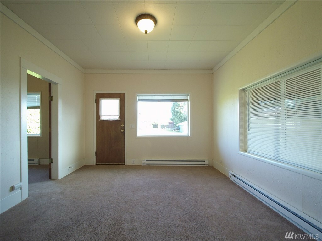 Property Photo:  1612 W Eighth St  WA 98363 