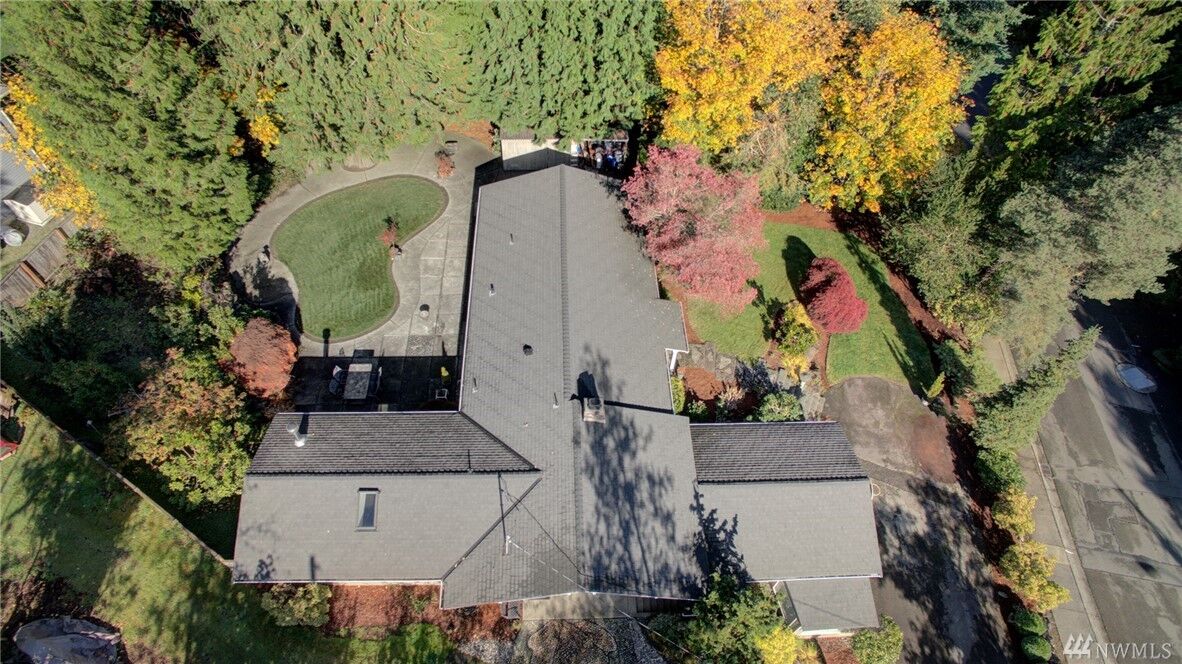 Property Photo:  8545  142nd Avenue NE  WA 98052 
