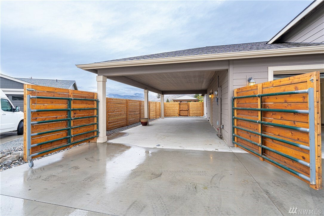 Property Photo: 110 Cloudless Dr WA 98831