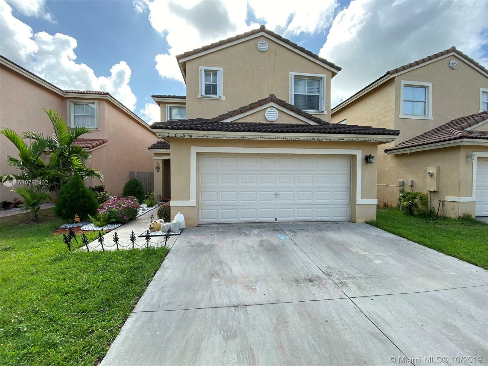 Property Photo:  2056 SE 14th Ct  FL 33035 