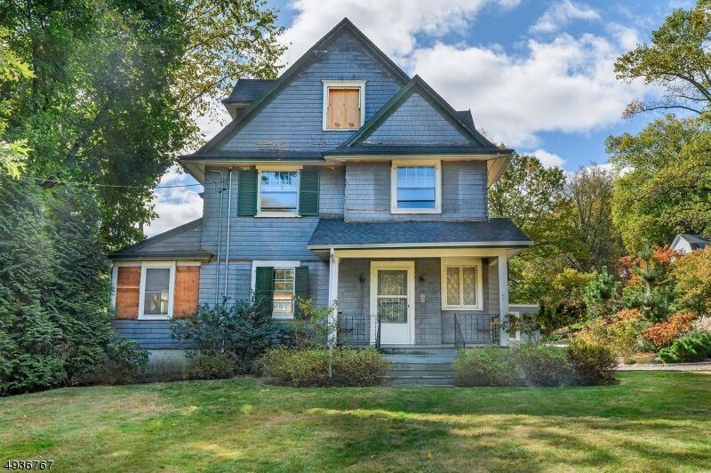 Property Photo:  16 Bradford Ave  NJ 07043 