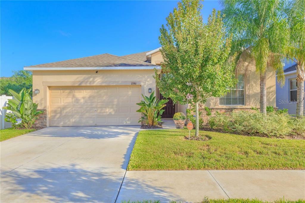 Property Photo:  2361 Dovesong Trace Drive  FL 33570 