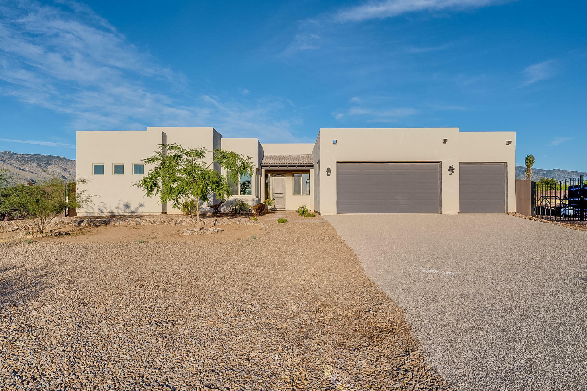 Property Photo:  7901 S Camino Loma Alta  AZ 85747 