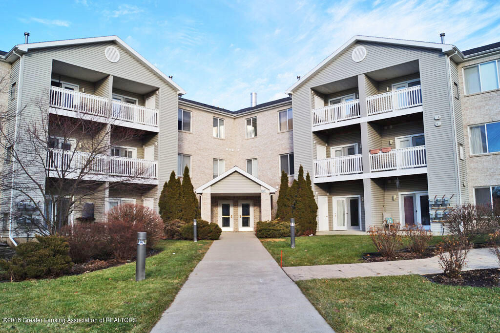 Property Photo:  338 W Saginaw Street  MI 48823 